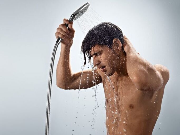 A contrast shower perfectly tones a man's body, thereby strengthening potency